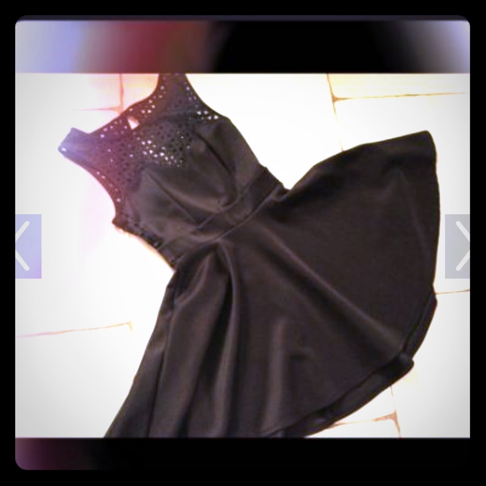 Trixxi 3x Black lazer cut skater dress